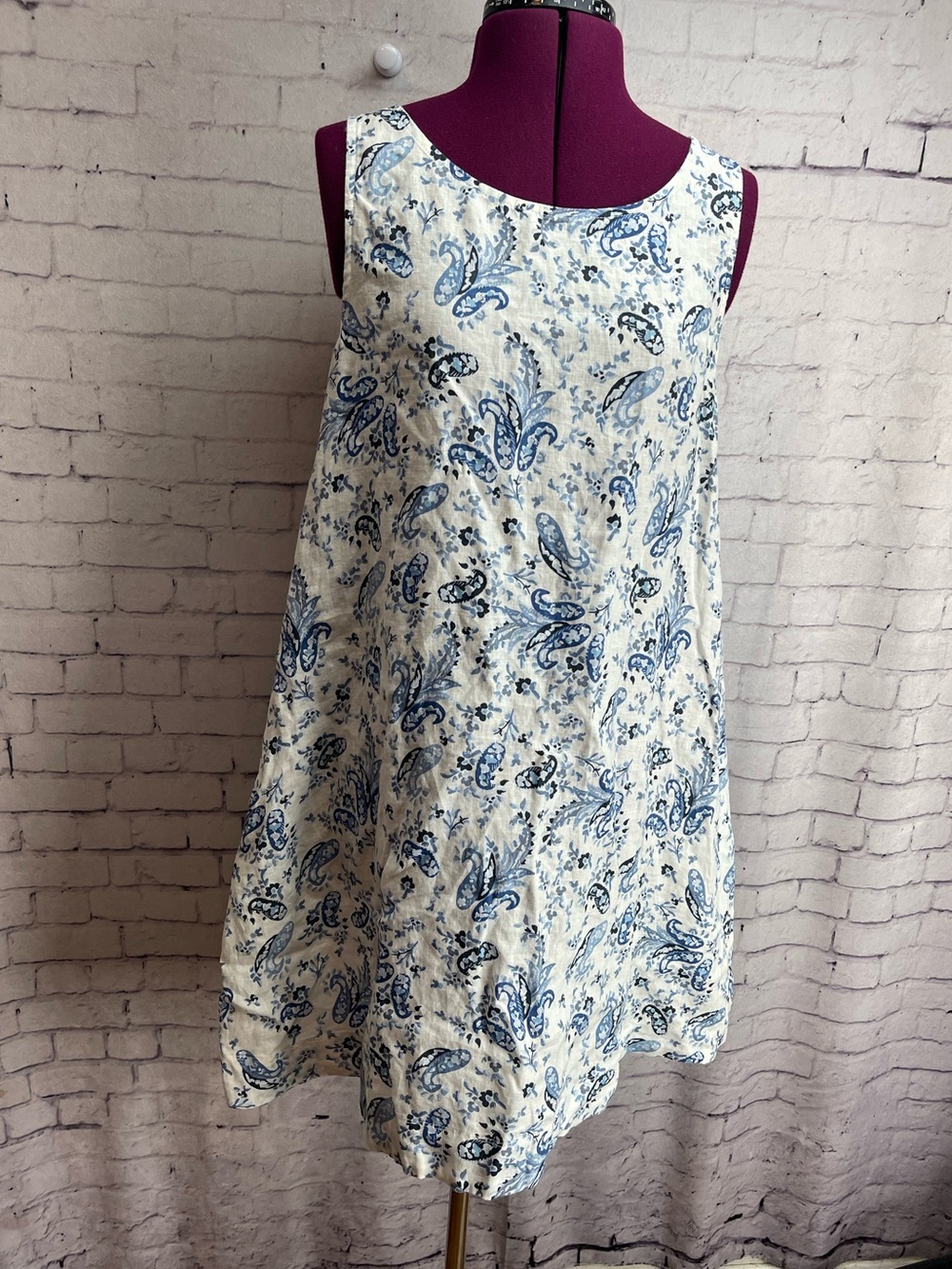 Lucky brand size medium white and blue linen shift dress